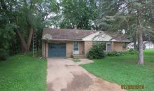 27076 Oak Dr Sturgis, MI 49091