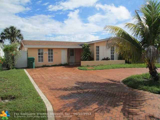 7921 TROPICANA ST, Hollywood, FL 33023