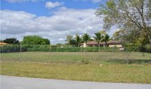 9525 SW 93 ST Miami, FL 33176