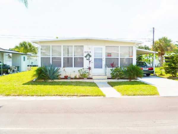 10315 1st Street NE, Saint Petersburg, FL 33716