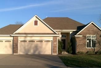 401 S Fox Ridge Dr, Raymore, MO 64083