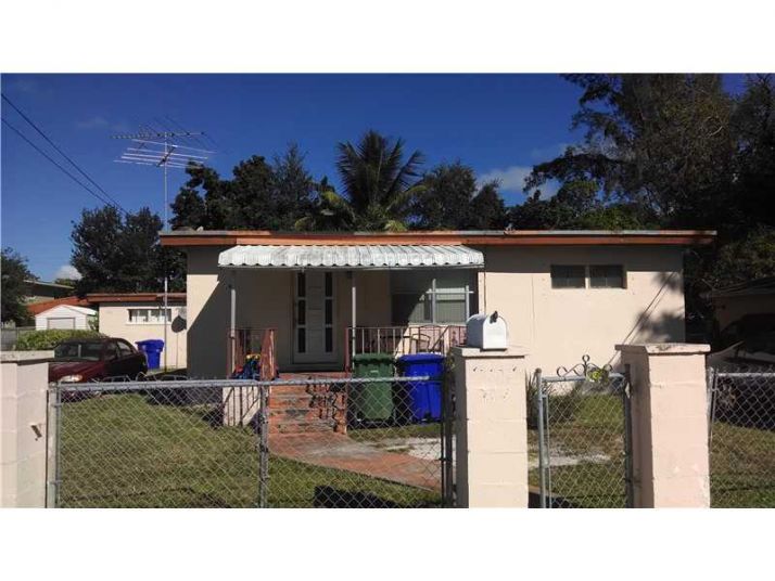 3141 CARTER ST, Miami, FL 33133