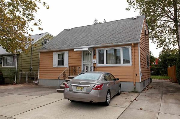 368 AVENUE E, Bayonne, NJ 07002