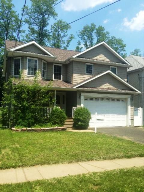 758 Center St, Dunellen, NJ 08812