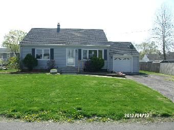 24 N Lawrence Ave, Somerset, NJ 08873