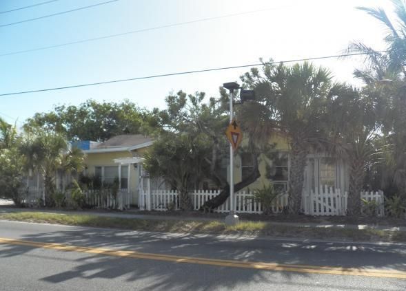 100 4th St S A, Bradenton Beach, FL 34217