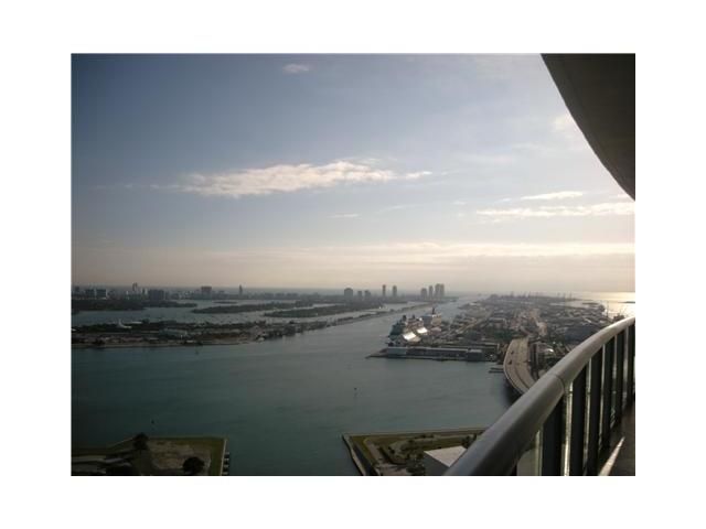 888 BISCAYNE BL # 5205, Miami, FL 33145