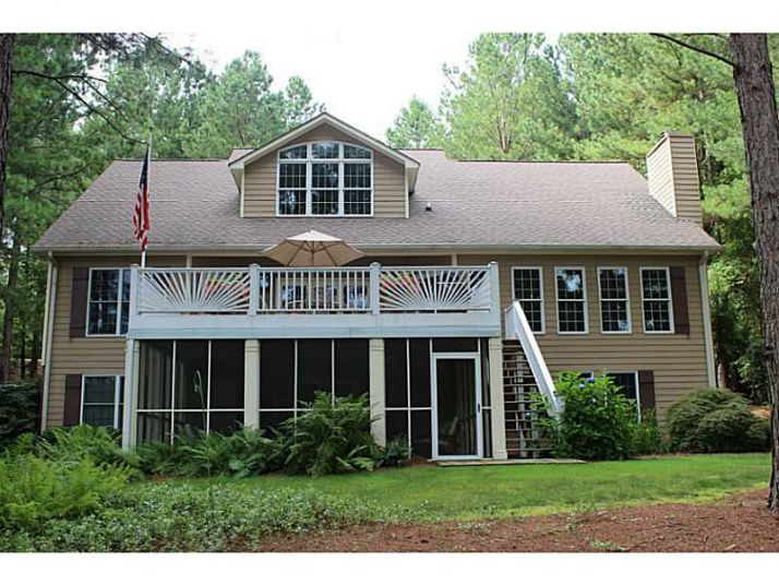 404 Golden Delicious Road, Clarkesville, GA 30523