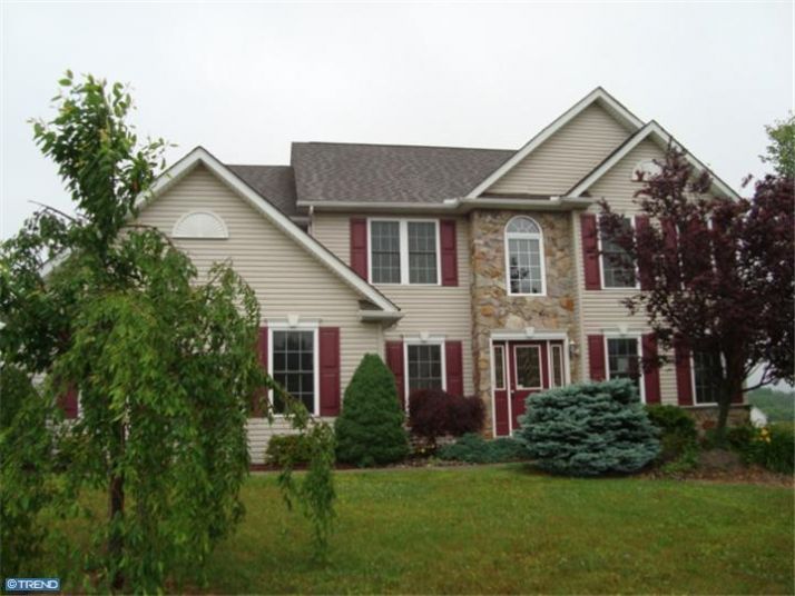 401 Chris Dr, Lenhartsville, PA 19534