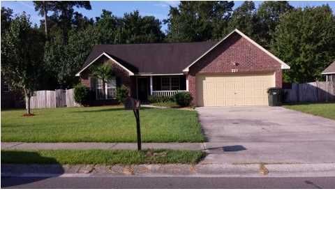 330 CAMELOT DR, Goose Creek, SC 29445