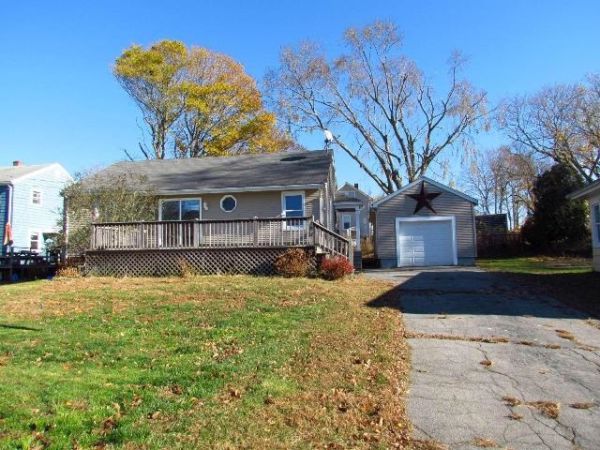 203 Ocean View Ave, Swansea, MA 02777