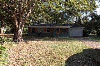 13275 Pine Dr, Grand Bay, AL 36541