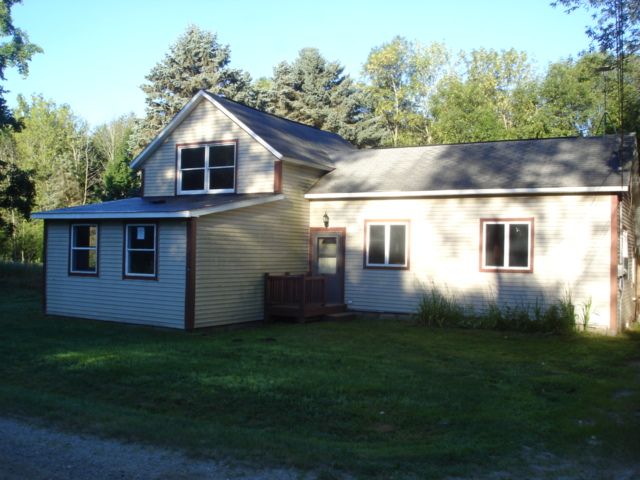 17173 2nd Street, Nunica, MI 49448