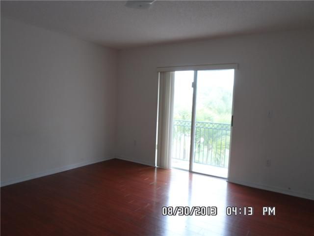 6840 SW 158 PL # ., Miami, FL 33193