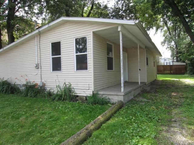 45 7th St, Buckeye Lake, OH 43008