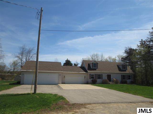 11611 Donegal Dr, Jerome, MI 49249