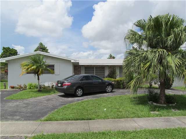 7041 NW 15TH ST, Fort Lauderdale, FL 33313