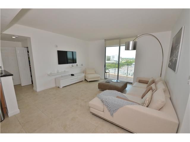 140 S DIXIE HY # 819, Hollywood, FL 33020