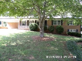 5586 Woodland Dr, Douglasville, GA 30135