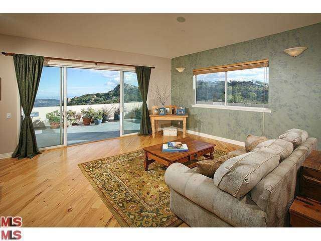 23225 Saddle Peak Rd, Topanga, CA 90290