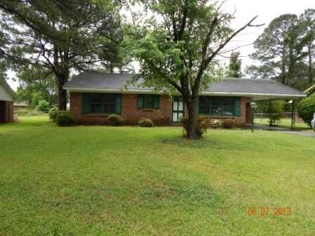 1305 Railfence Dr, Kinston, NC 28504