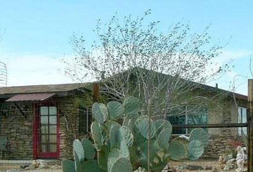 Sunny Sands, Joshua Tree, CA 92252