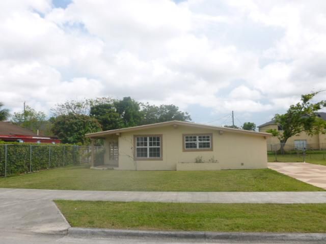 11520 LINCOLN BL, Miami, FL 33176