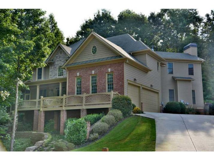 6029 Thunder Woods Trail, Buford, GA 30518