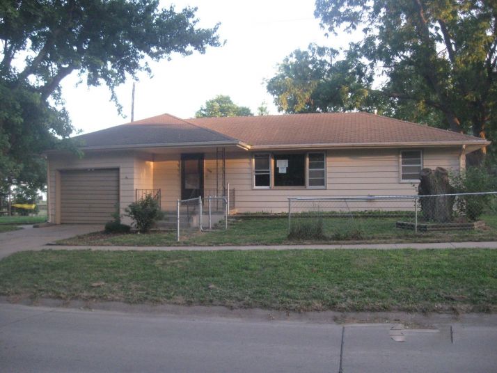 309 Coolidge St, Glenwood, IA 51534