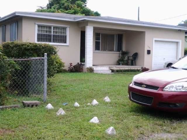 1940 NW 65 ST, Miami, FL 33147