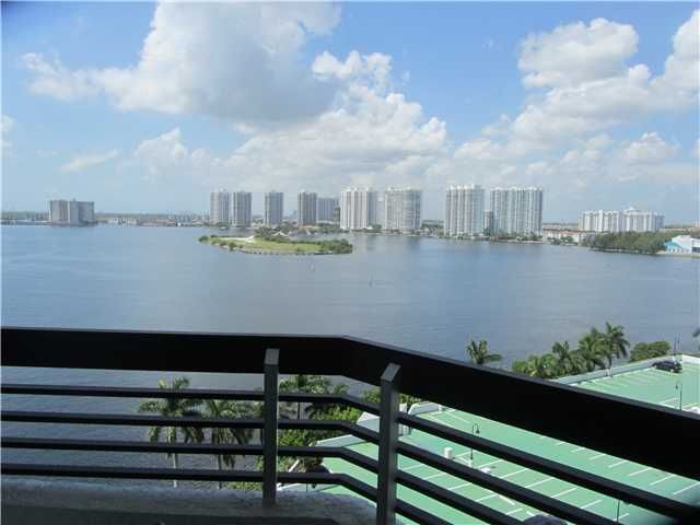 19101 MYSTIC POINTE # 1403, Miami, FL 33180