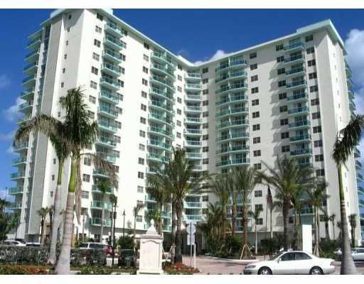 3801 S OCEAN DR # 10Z, Hollywood, FL 33019