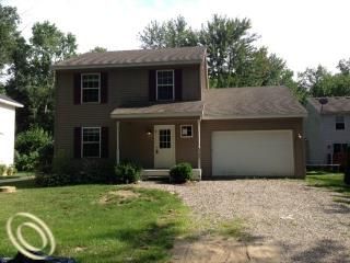 5754 Woodbine, Pinckney, MI 48169