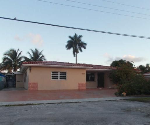 715 E 52nd St, Hialeah, FL 33013