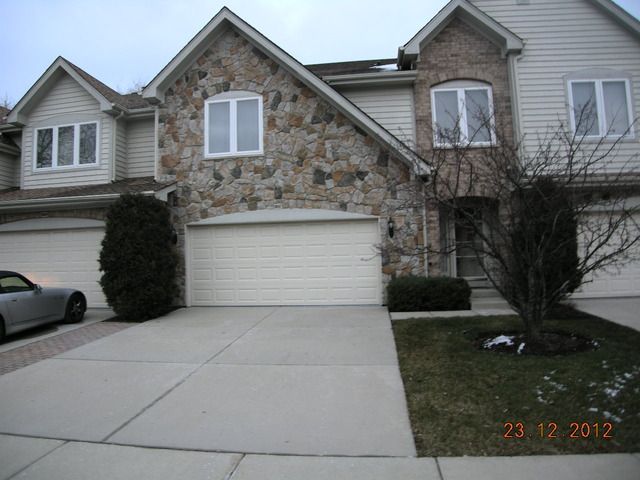 2647 Chelsey St, Buffalo Grove, IL 60089