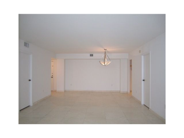 2333 BRICKELL AV # 2015, Miami, FL 33129