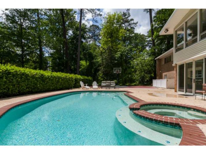 637 Old Ivy Road, Atlanta, GA 30342