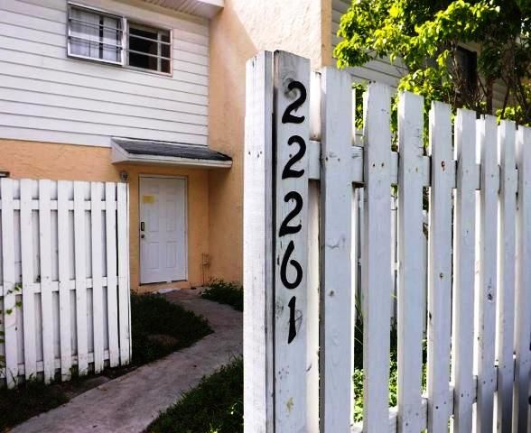 22261 Sw 103rd Ave, Miami, FL 33190