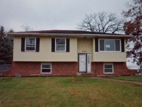 400 Briarwood Lane, Hobart, IN 46342