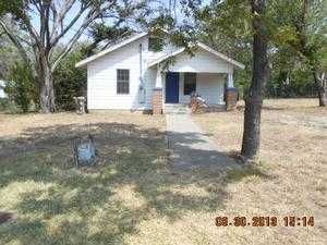 1825 Carl St, Fort Worth, TX 76103