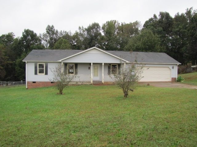 180 Alberta Dr, Woodruff, SC 29388