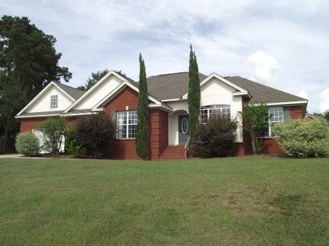 59 Oak Hill Dr., Deatsville, AL 36022