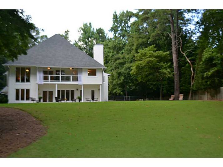 1805 Riverside Road, Roswell, GA 30076