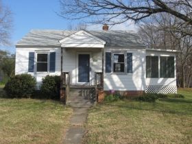 5608 Warwick Rd, Richmond, VA 23224