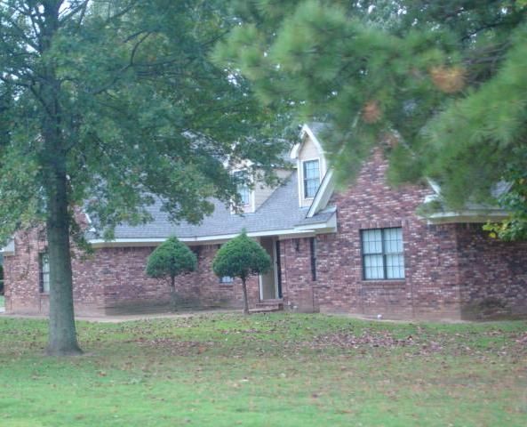 8615 Grandview Lake Dr, Walls, MS 38680