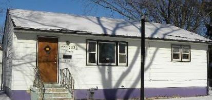 1636 Ferry St, Waukegan, IL 60087