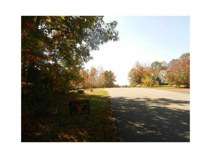 72 Meadow Lakes Boulevard, Cedartown, GA 30125