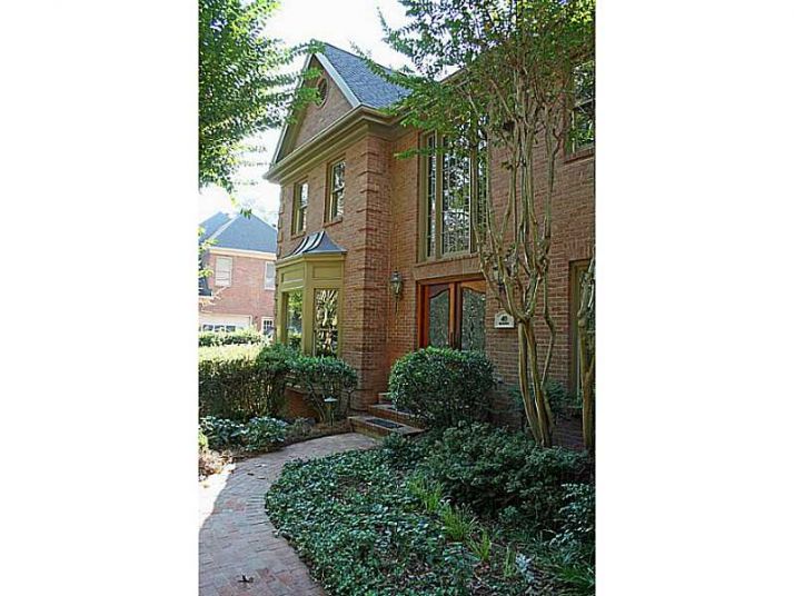 40 Battle Ridge Drive, Atlanta, GA 30342