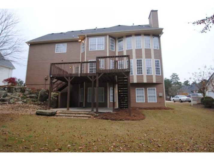 6220 Lake Windsor Parkway, Buford, GA 30518