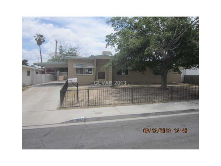 1113 Greenway Dr, Las Vegas, NV 89108